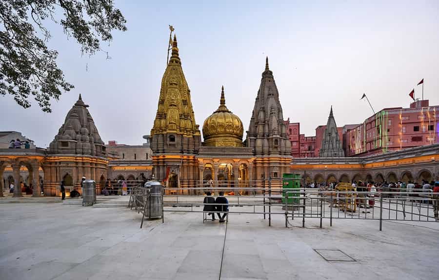 Ayodhya – Prayagraj – Varanasi Women’s Special Tour 